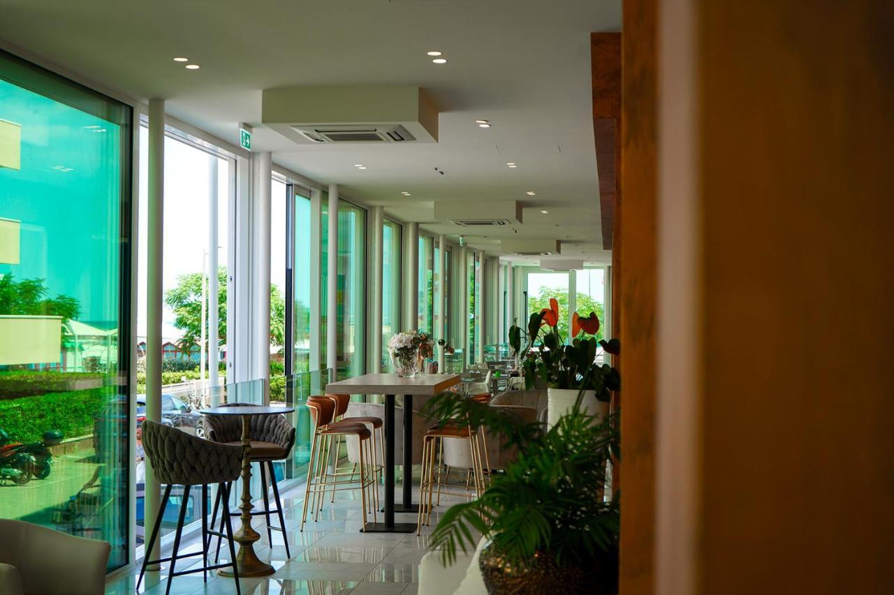 Hotel Arizona Riccione Esterno foto