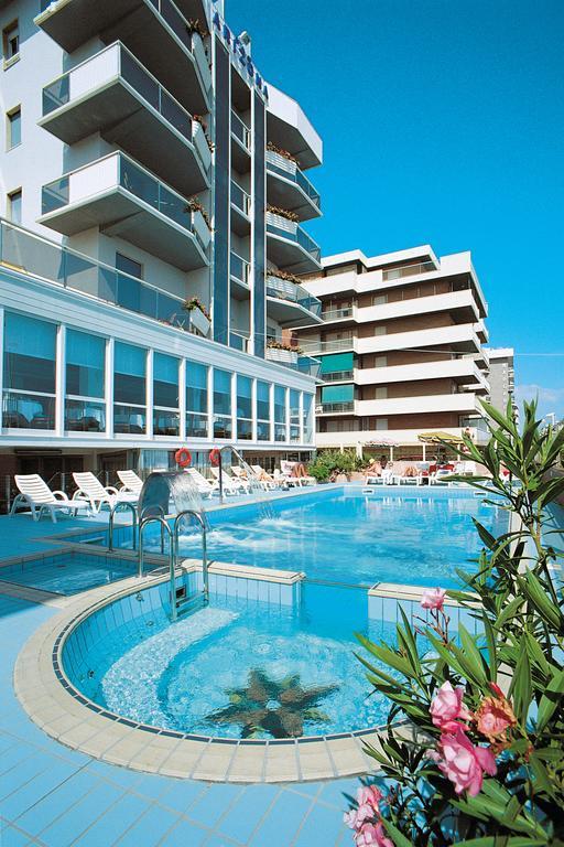 Hotel Arizona Riccione Esterno foto