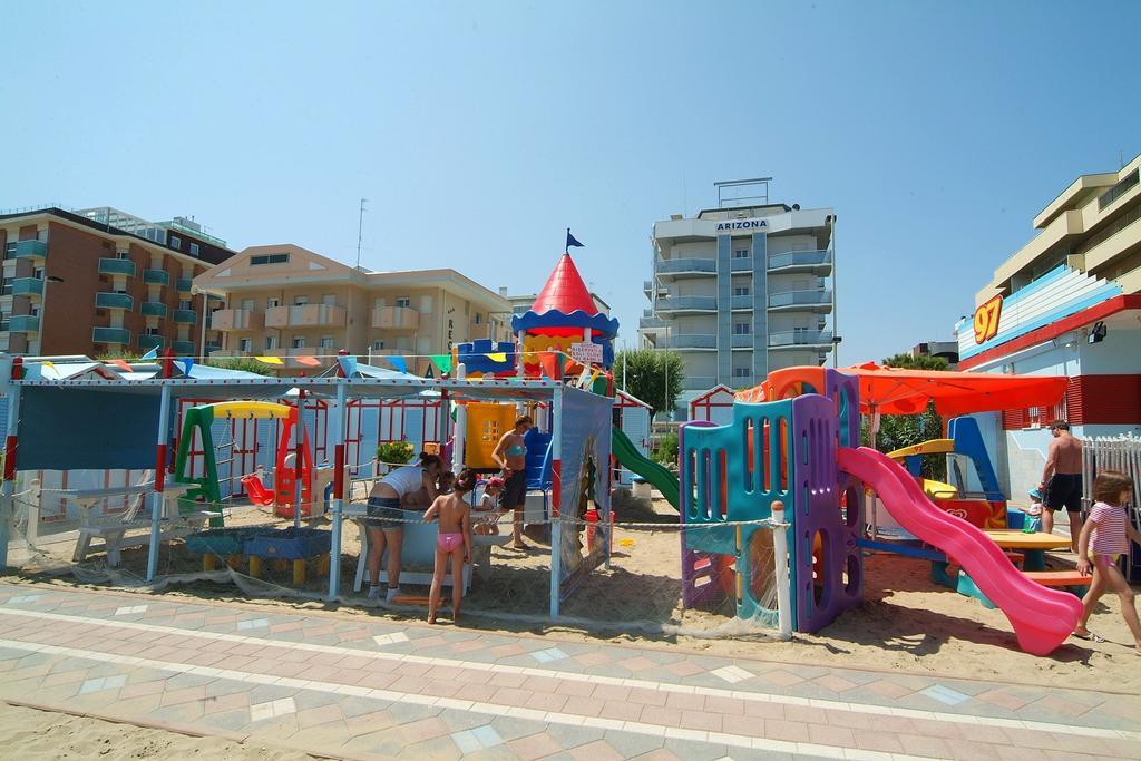 Hotel Arizona Riccione Esterno foto