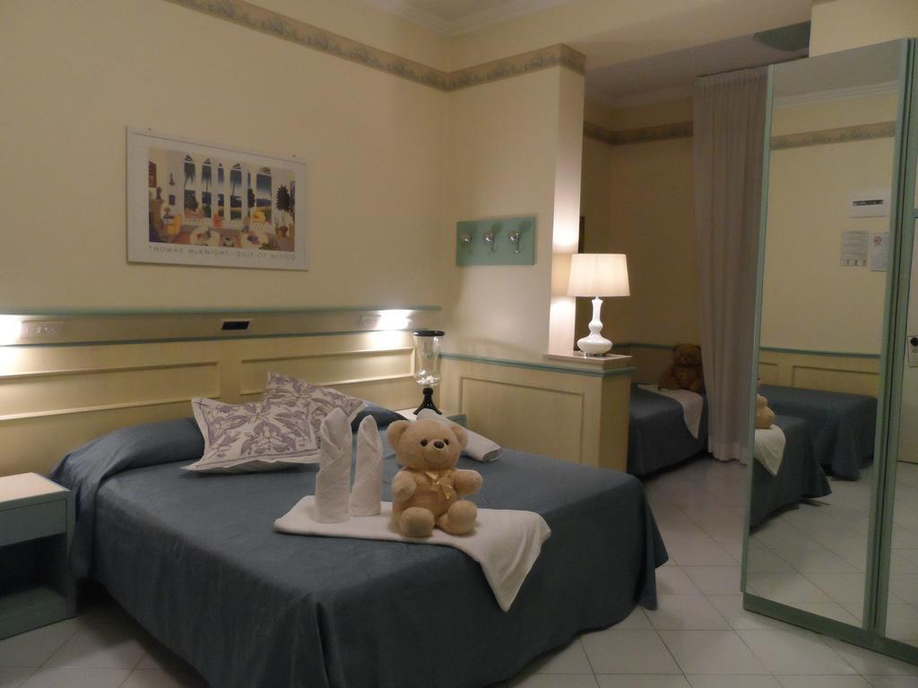Hotel Arizona Riccione Esterno foto