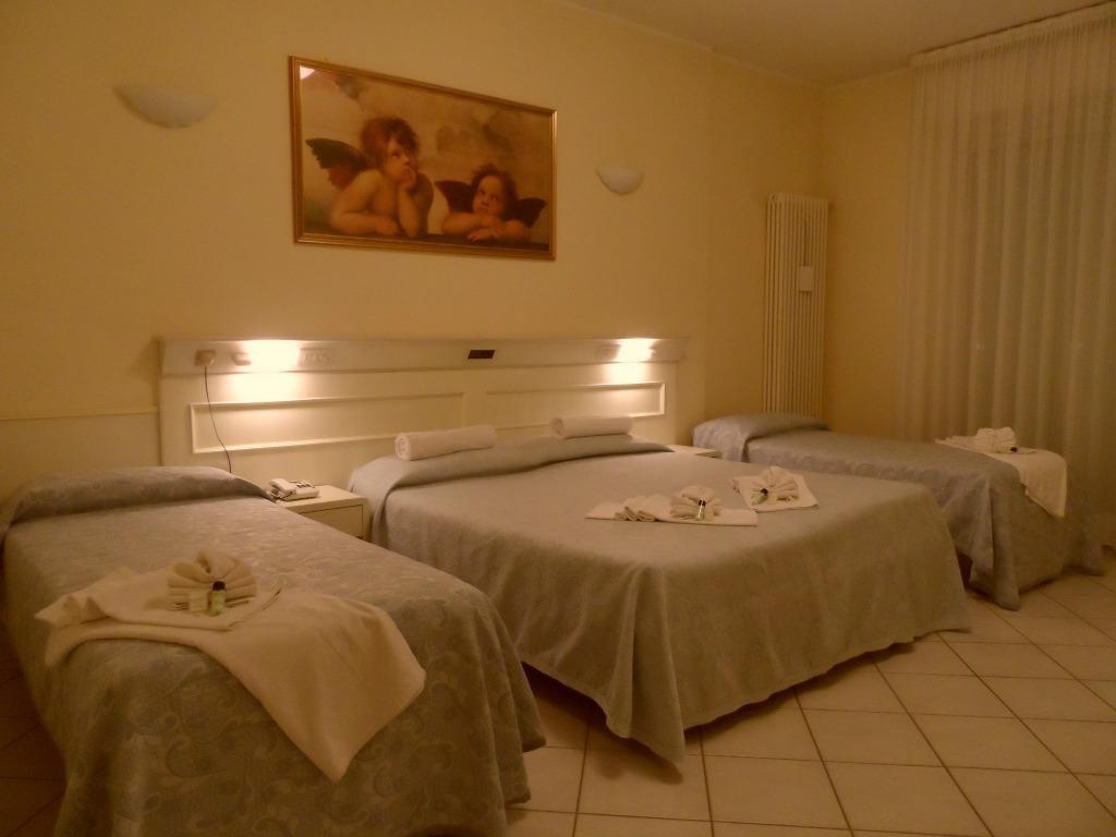 Hotel Arizona Riccione Camera foto