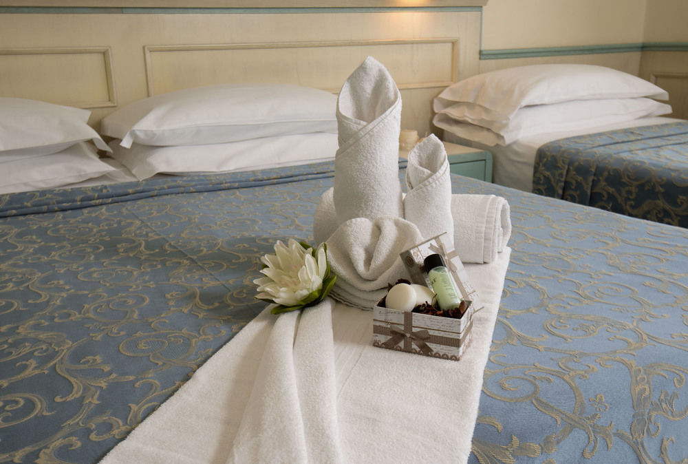 Hotel Arizona Riccione Esterno foto